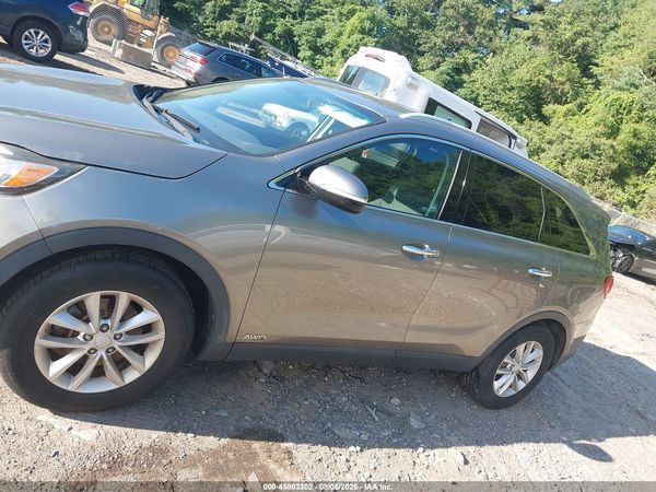2016 KIA SORENTO 2.4L LX