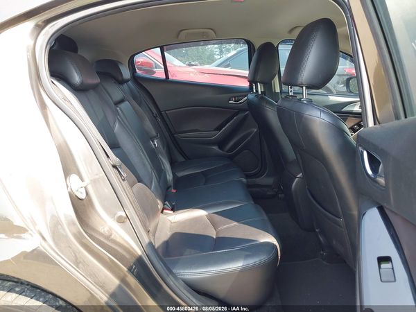 2018 MAZDA MAZDA3 TOURING