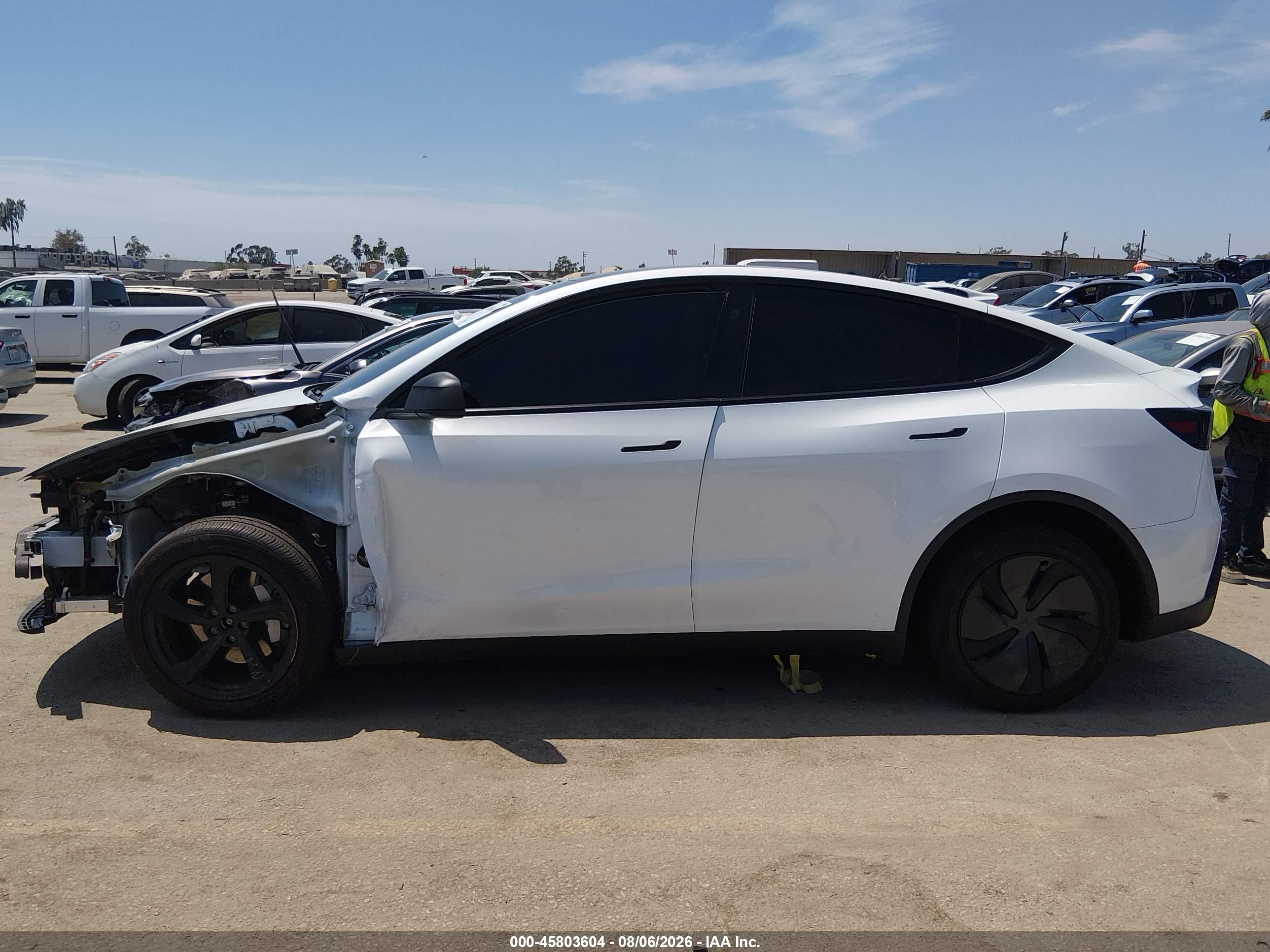 2026 TESLA MODEL Y