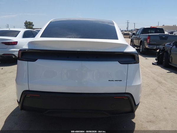 2026 TESLA MODEL Y