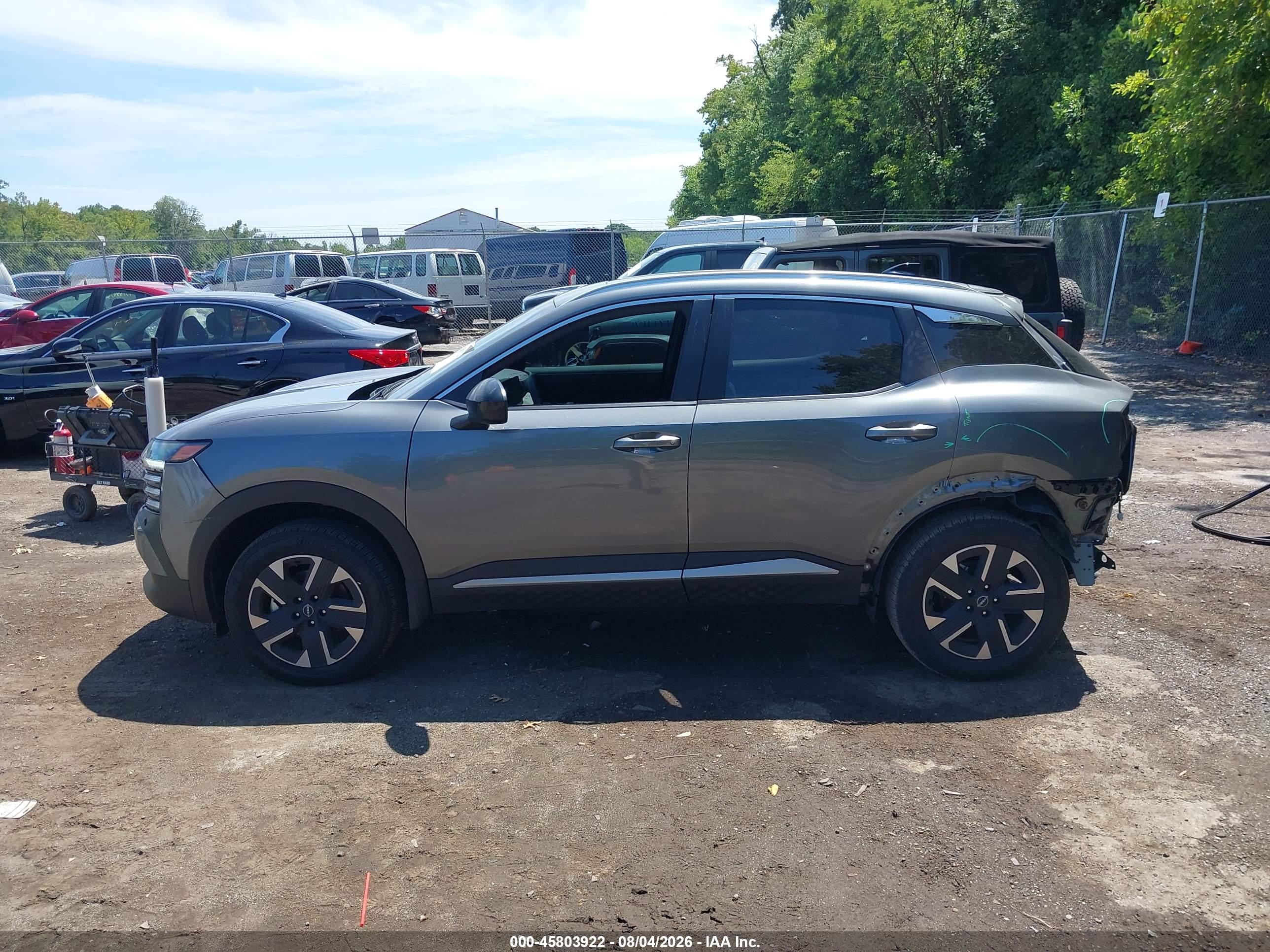 2026 NISSAN KICKS SV