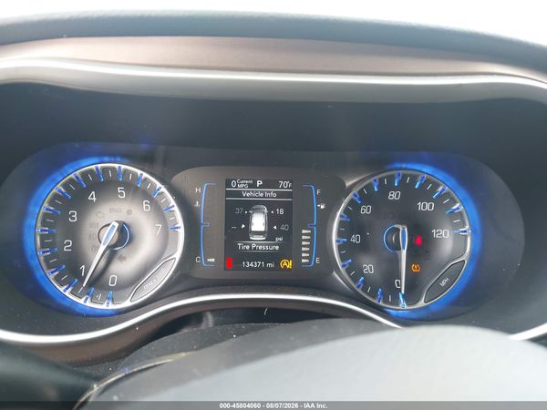 2018 CHRYSLER PACIFICA TOURING L — I7