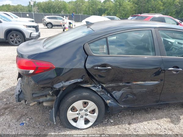 2017 KIA FORTE LX