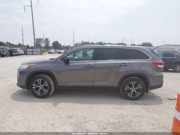 2019 TOYOTA HIGHLANDER LE