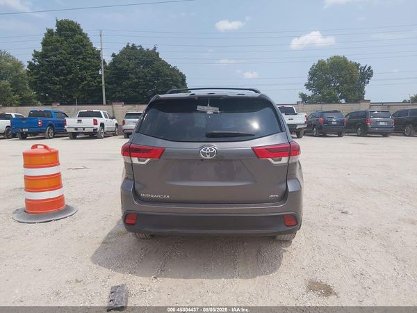 2019 TOYOTA HIGHLANDER LE
