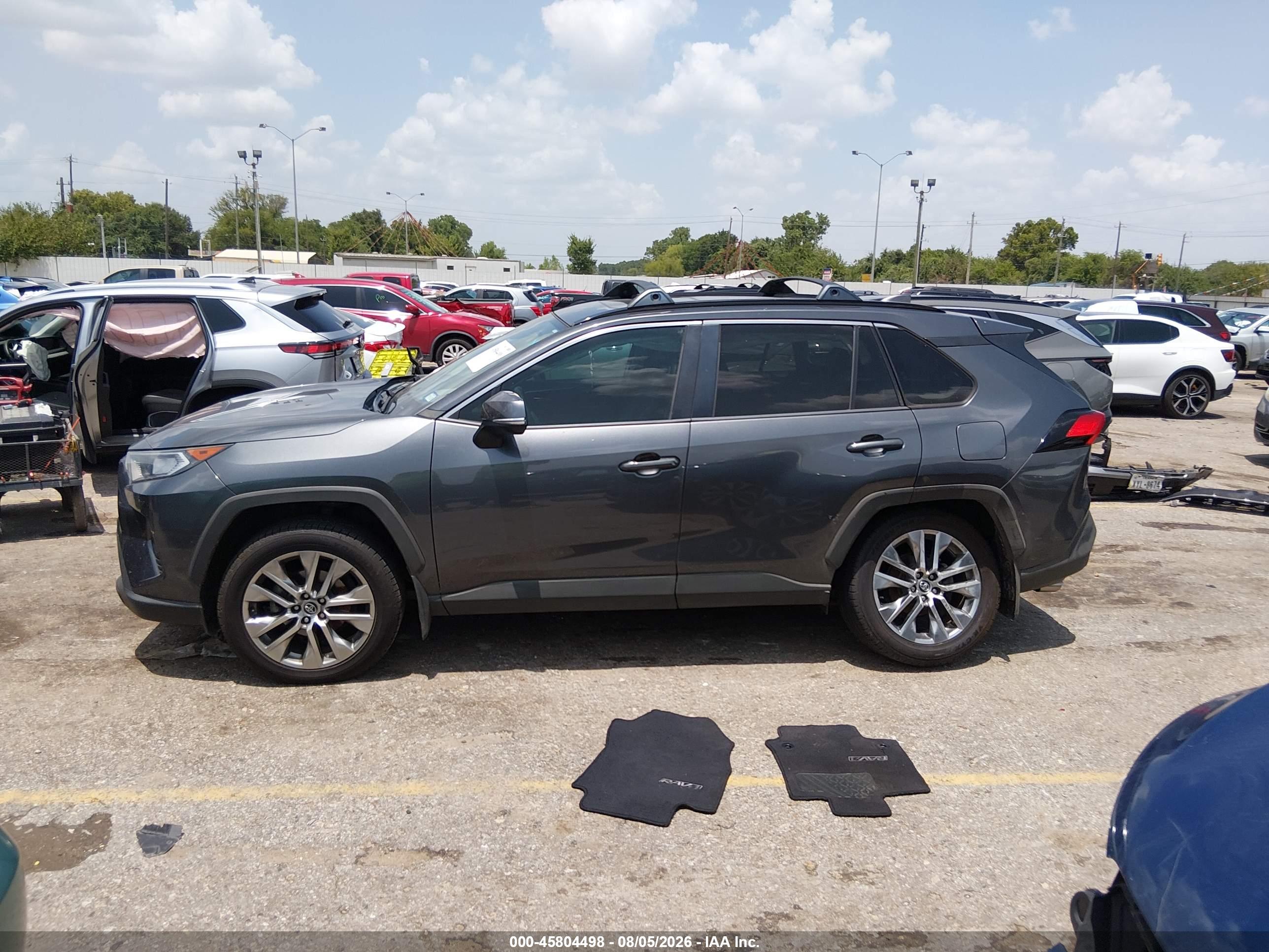 2020 TOYOTA RAV4 XLE PREMIUM