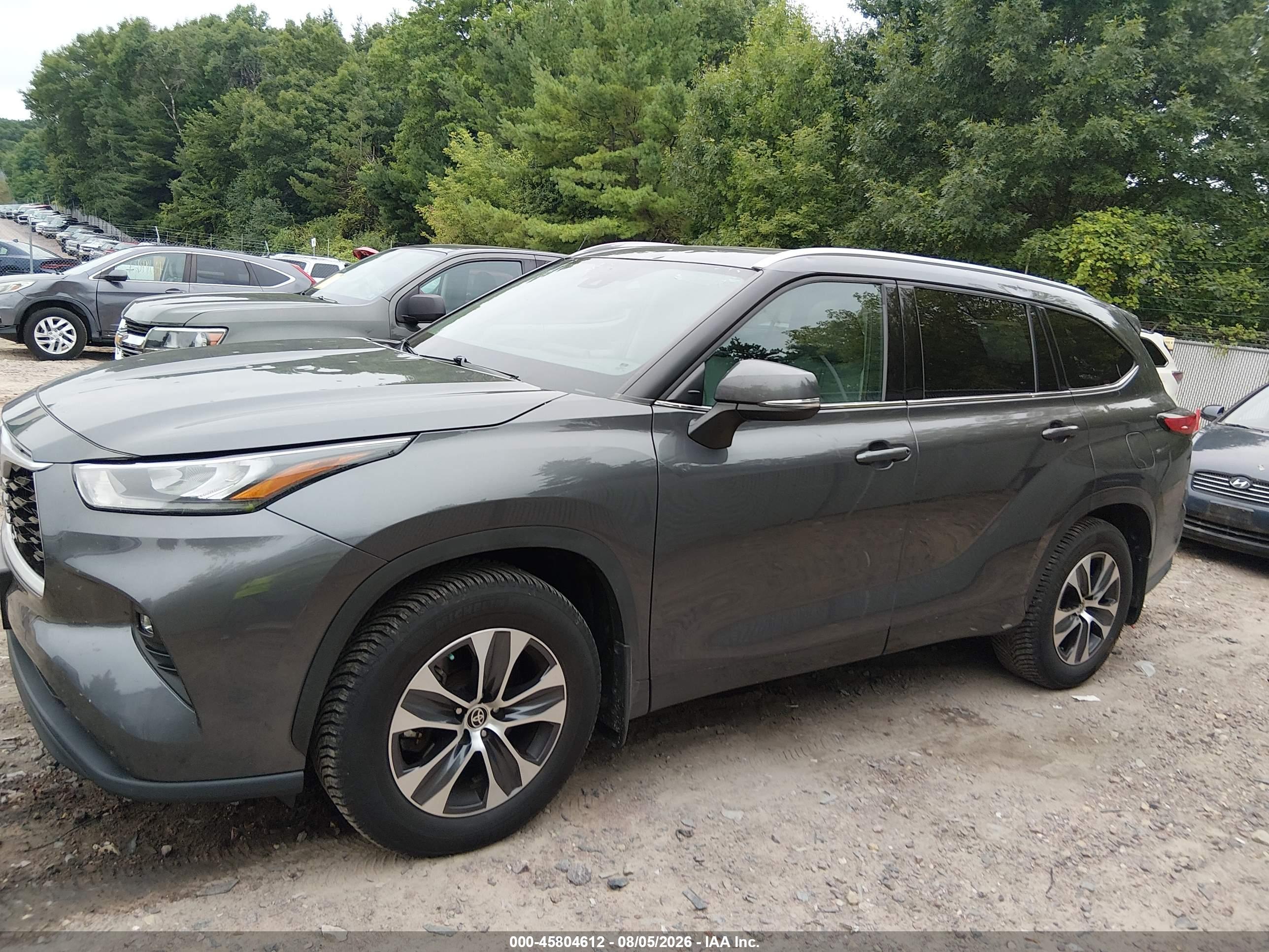2020 TOYOTA HIGHLANDER XLE