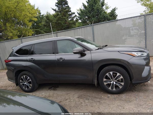 2020 TOYOTA HIGHLANDER XLE