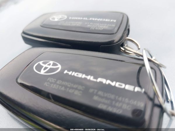 2020 TOYOTA HIGHLANDER XLE