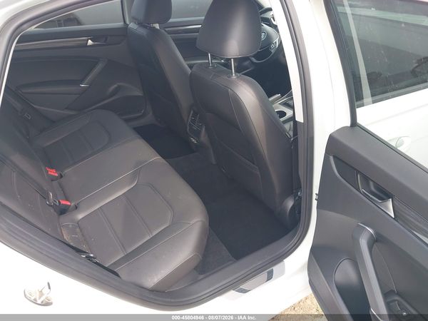 2020 VOLKSWAGEN PASSAT 2.0T R-LINE — I8
