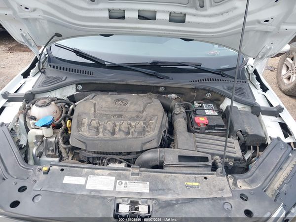 2020 VOLKSWAGEN PASSAT 2.0T R-LINE — I10