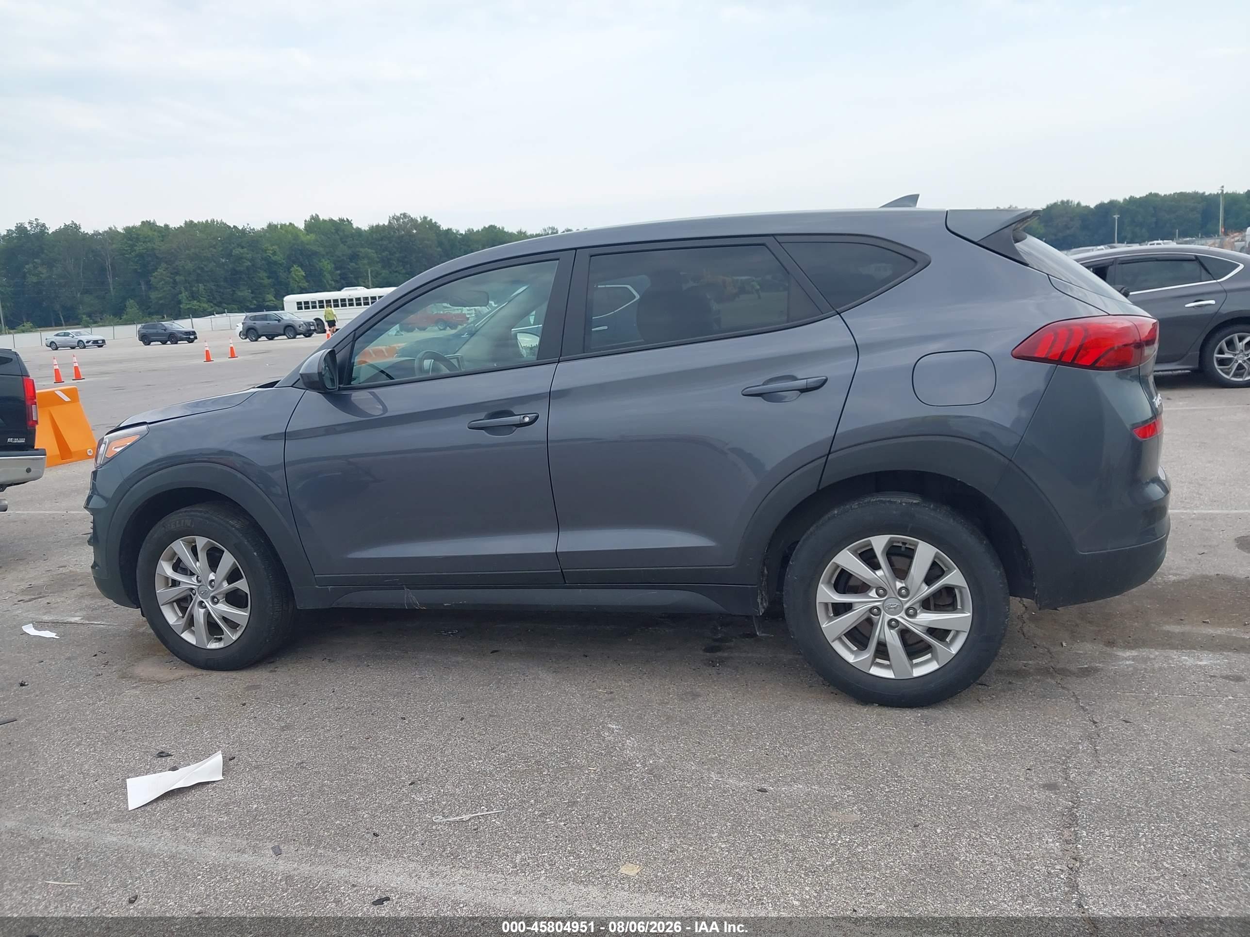 2021 HYUNDAI TUCSON SE