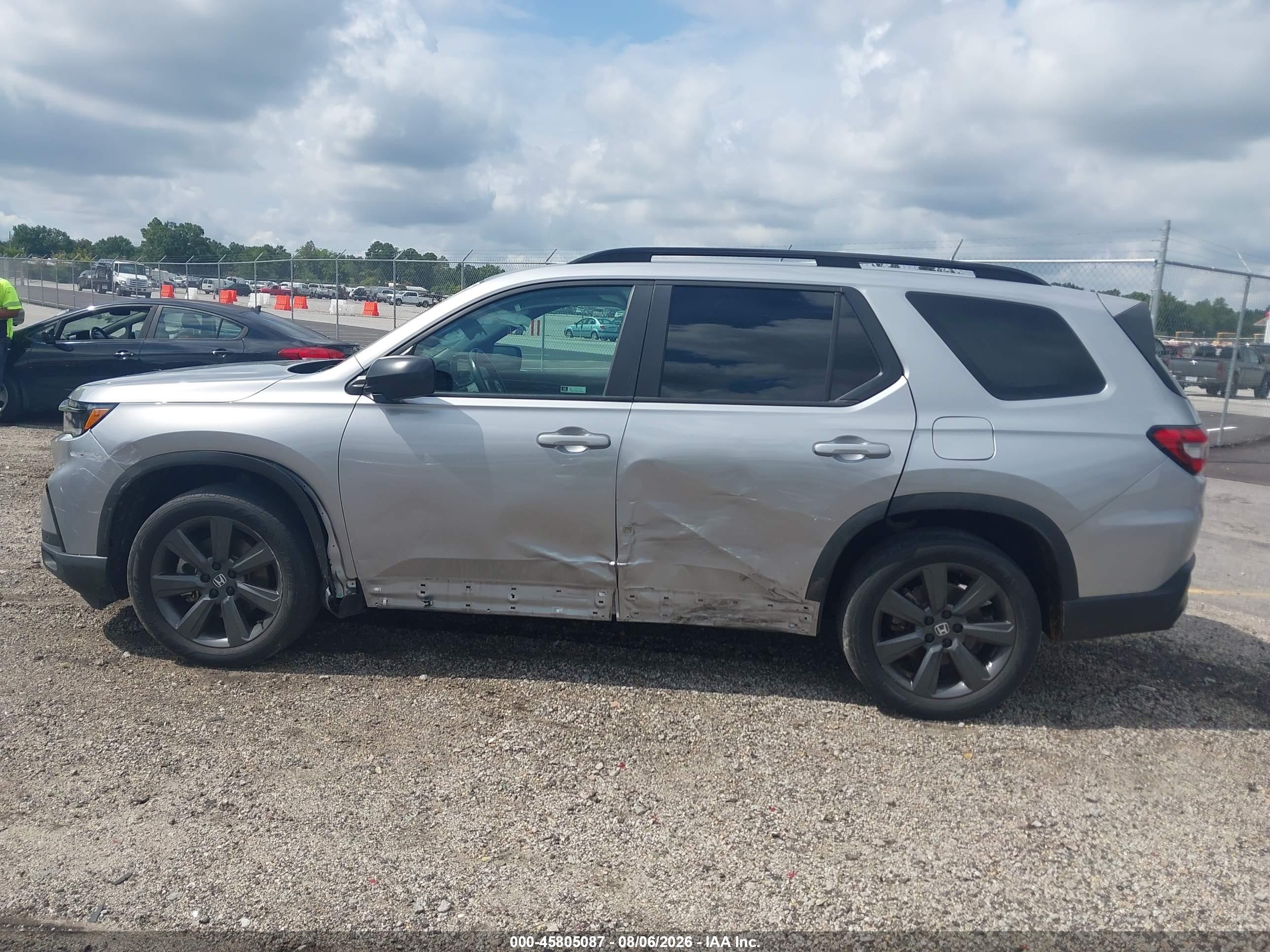 2023 HONDA PILOT 2WD SPORT