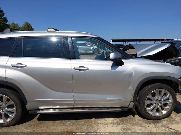 2022 TOYOTA HIGHLANDER LIMITED