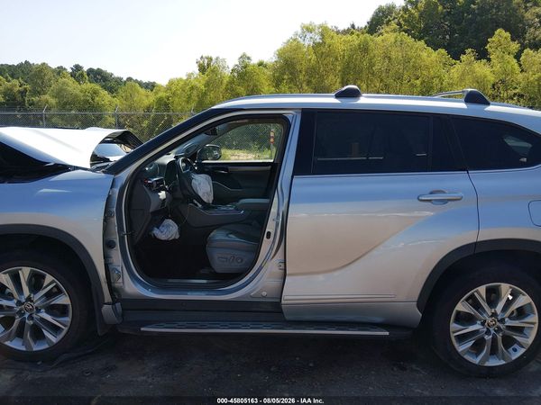 2022 TOYOTA HIGHLANDER LIMITED