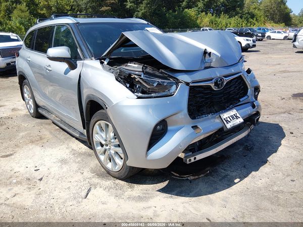 2022 TOYOTA HIGHLANDER LIMITED