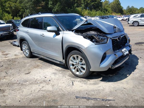 2022 TOYOTA HIGHLANDER LIMITED