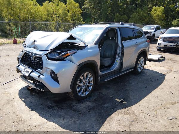 2022 TOYOTA HIGHLANDER LIMITED