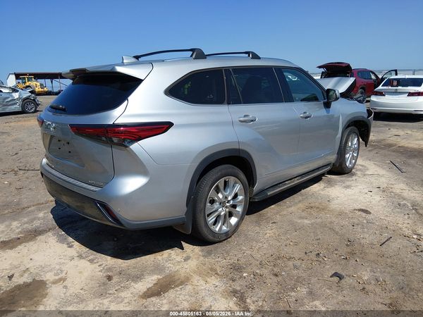 2022 TOYOTA HIGHLANDER LIMITED