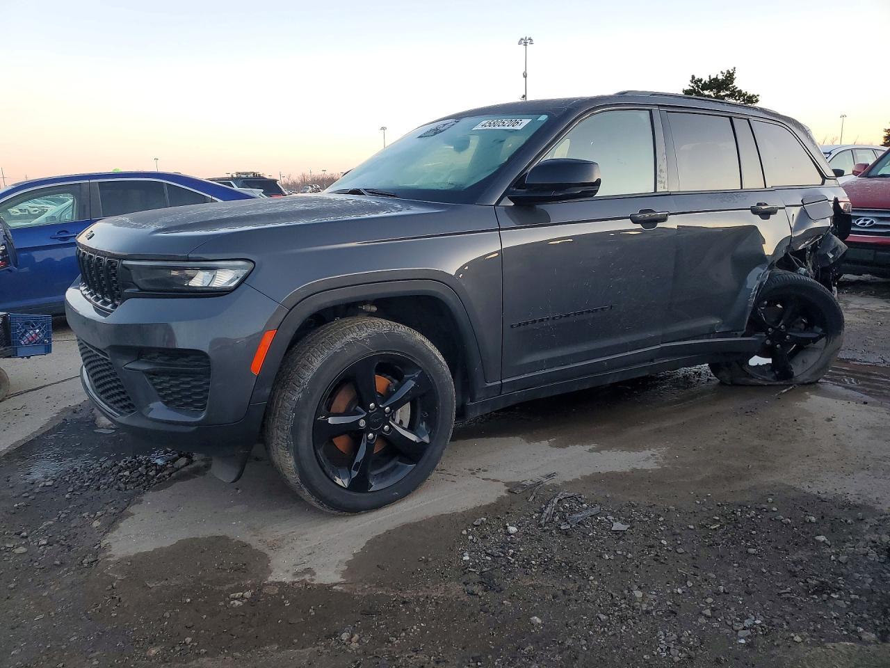 2024 JEEP GRAND CHEROKEE LAREDO 4X4