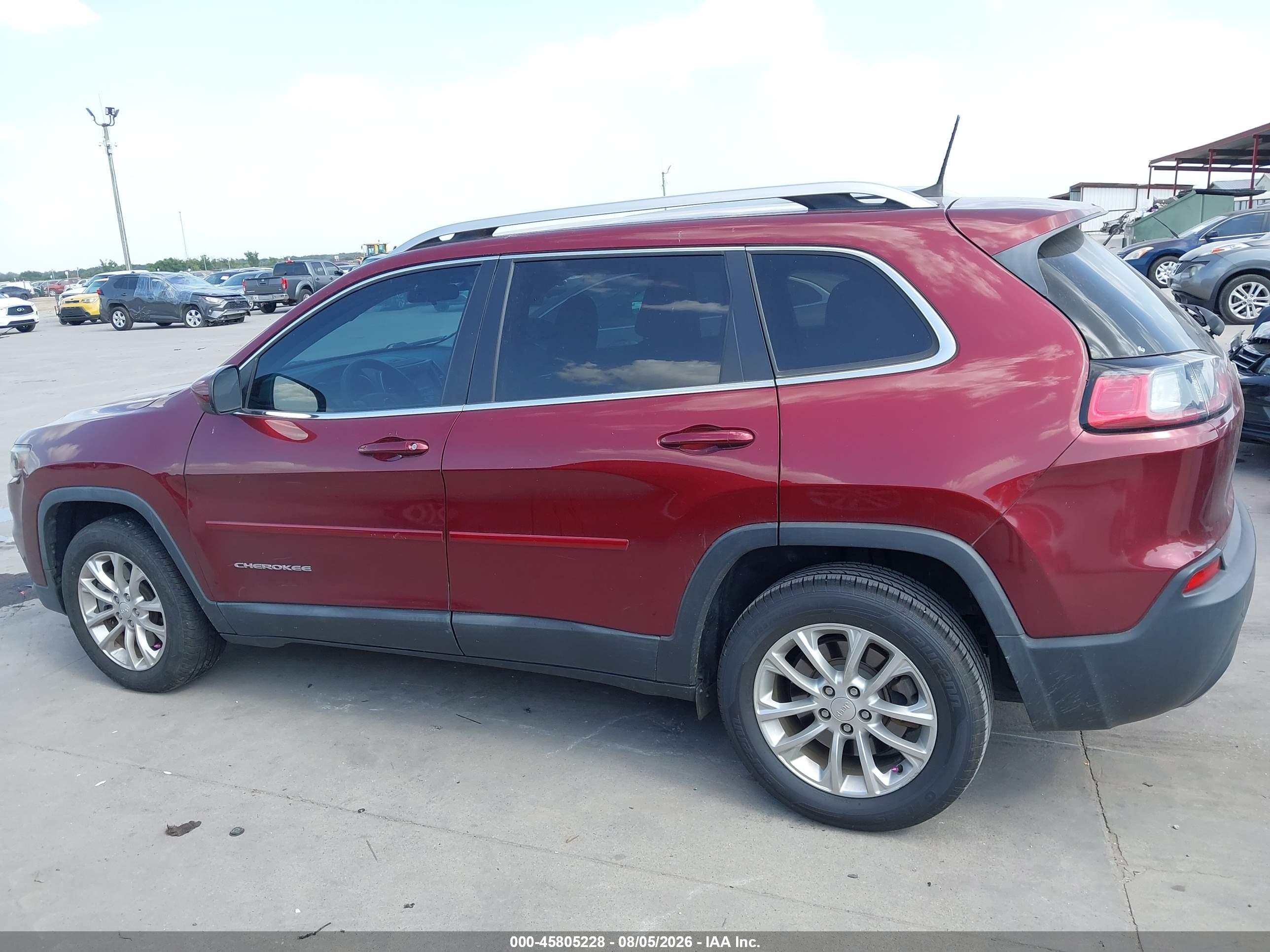 2019 JEEP CHEROKEE LATITUDE FWD