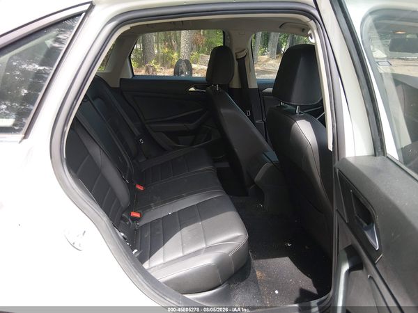 2021 VOLKSWAGEN JETTA 1.4T R-LINE/1.4T SE/S — I8