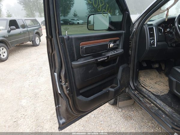 2016 RAM 3500 LARAMIE