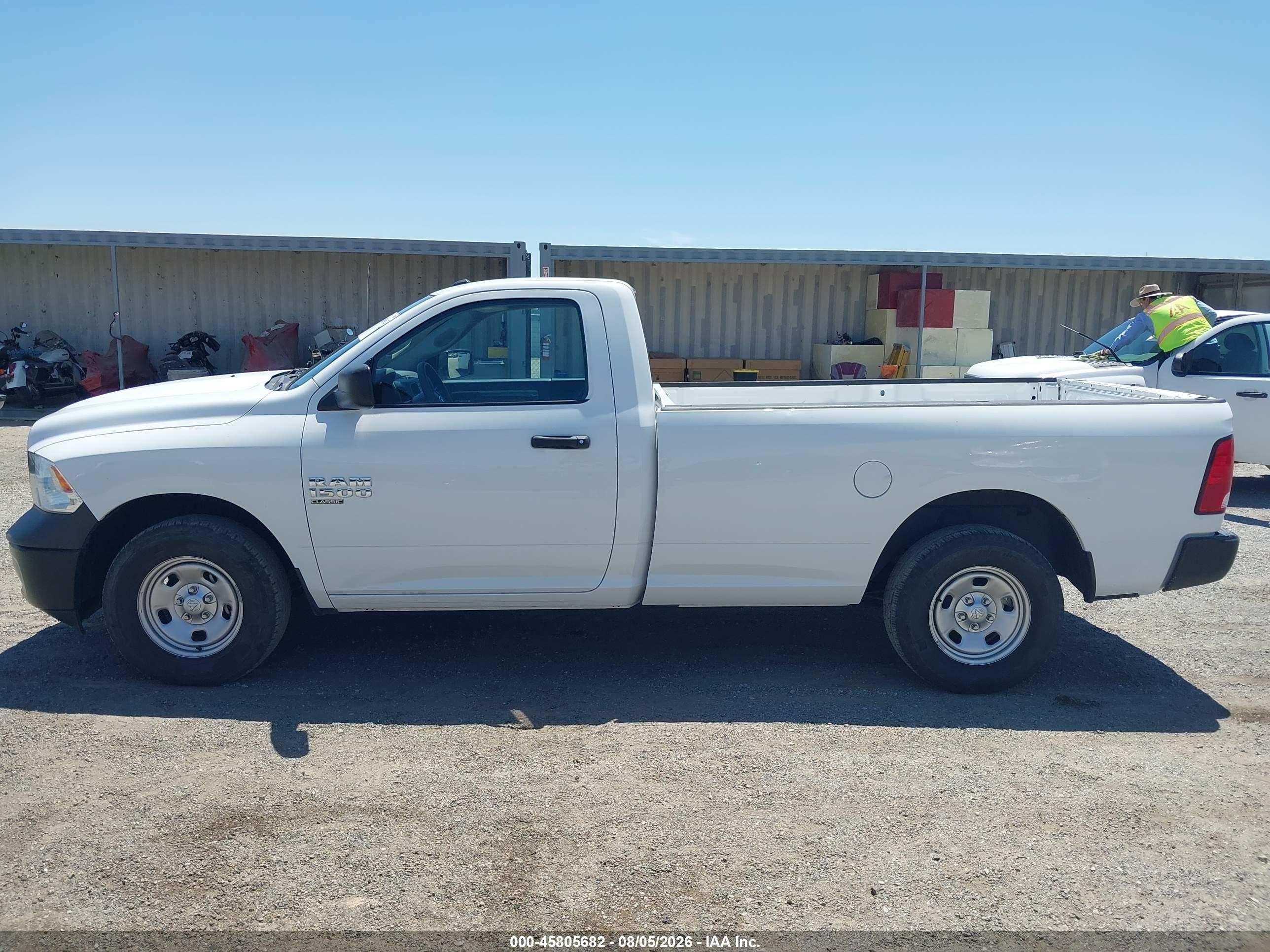 2019 RAM 1500 CLASSIC TRADESMAN  4X4 8' BOX