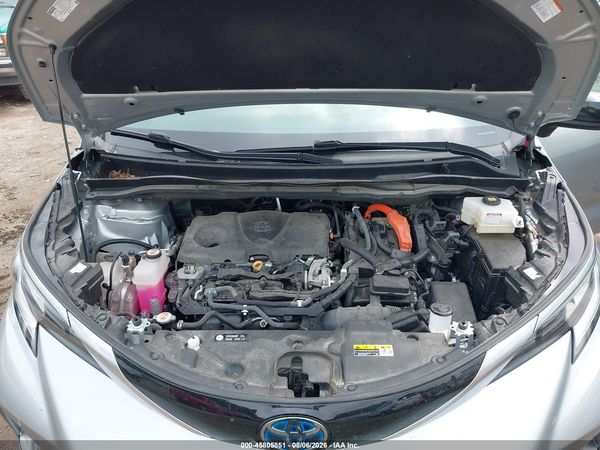 2021 TOYOTA SIENNA XSE
