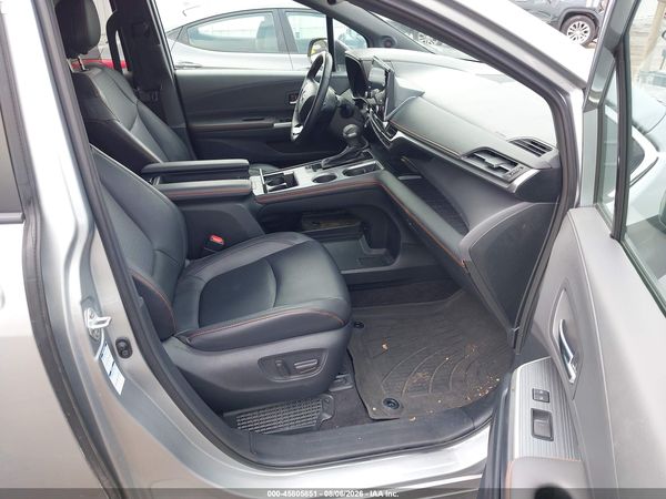 2021 TOYOTA SIENNA XSE