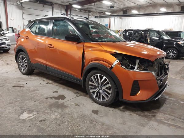 2022 NISSAN KICKS SV XTRONIC CVT