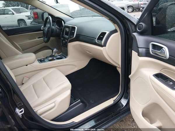 2019 JEEP GRAND CHEROKEE LAREDO E 4X4