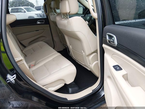2019 JEEP GRAND CHEROKEE LAREDO E 4X4