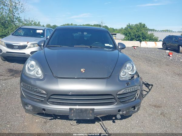 2014 PORSCHE CAYENNE