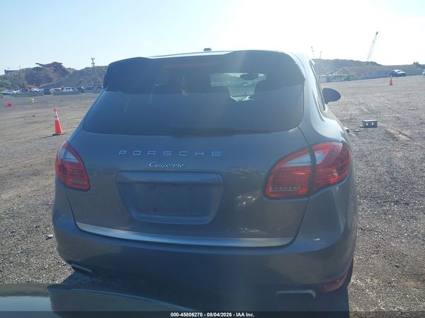 2014 PORSCHE CAYENNE