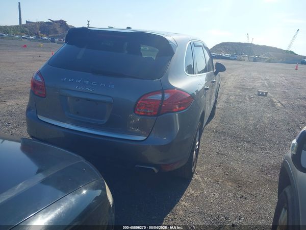 2014 PORSCHE CAYENNE