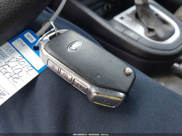 2019 KIA FORTE LXS