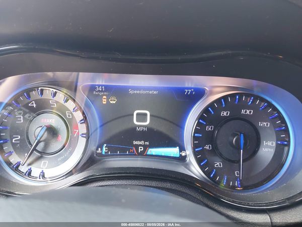 2017 CHRYSLER 300 300S — I7