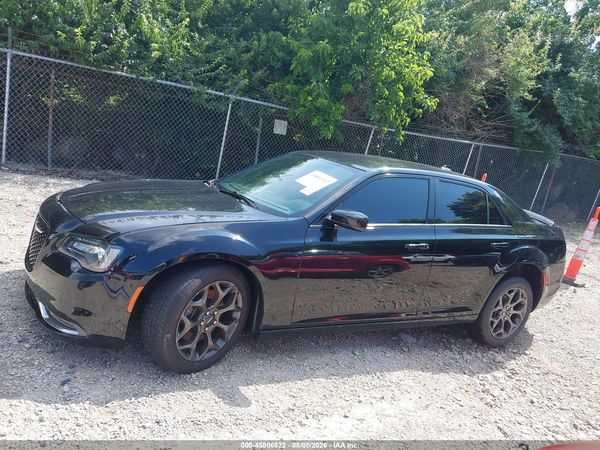 2017 CHRYSLER 300 300S — I117