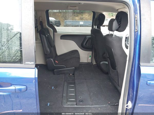 2013 DODGE GRAND CARAVAN SE — I8