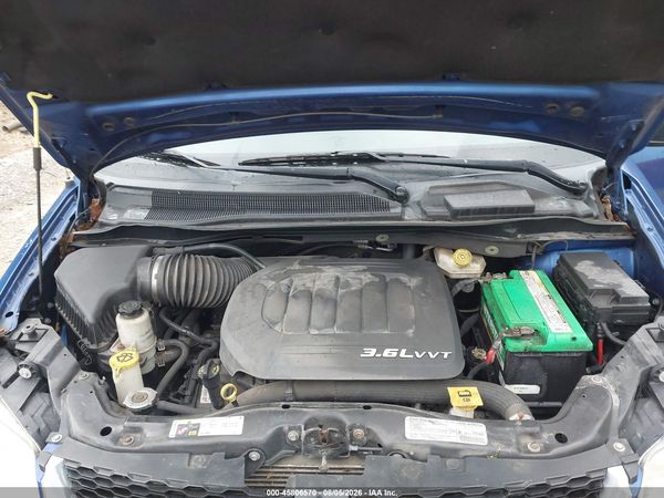 2013 DODGE GRAND CARAVAN SE — I10
