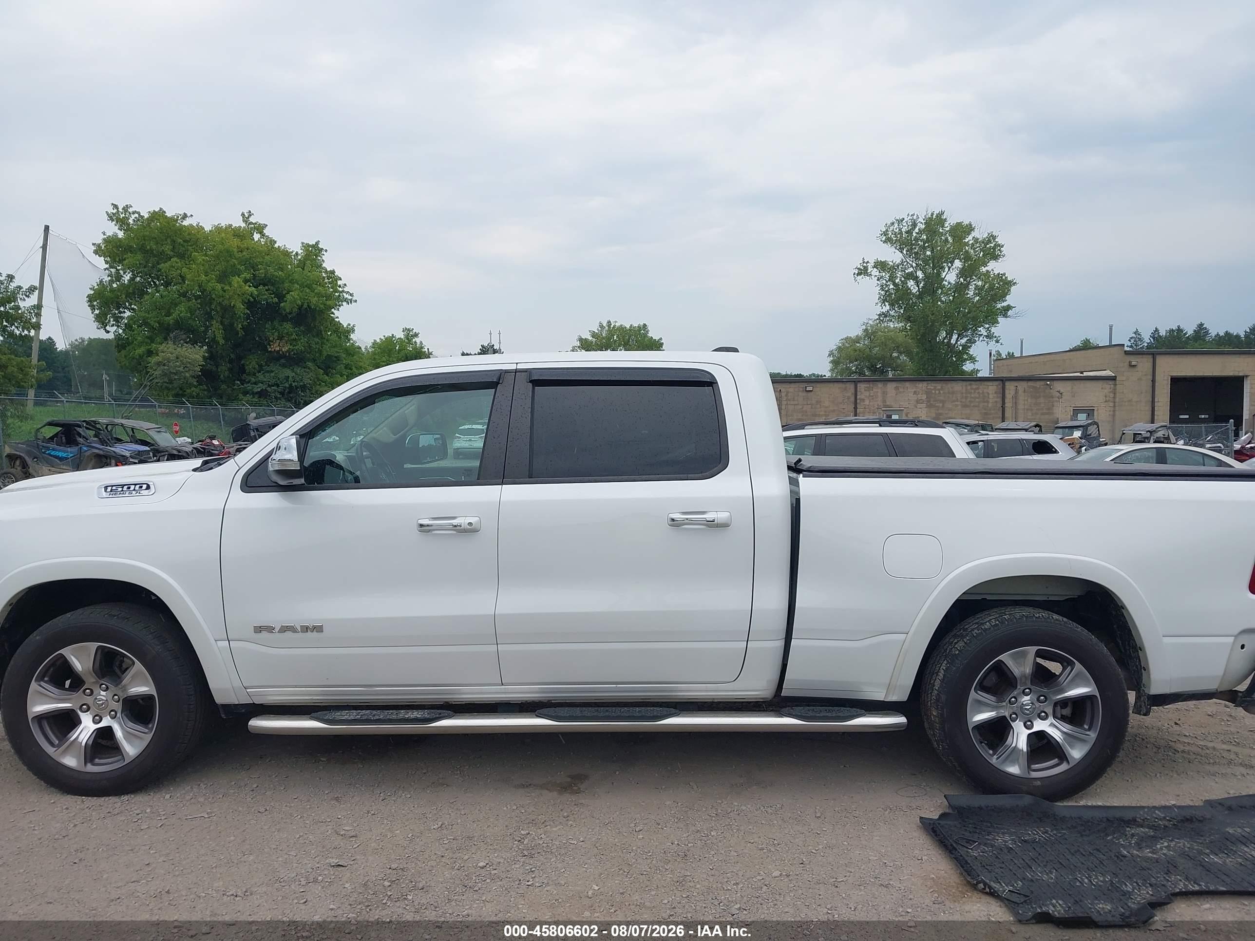 2020 RAM 1500 LARAMIE  4X4 6'4 BOX