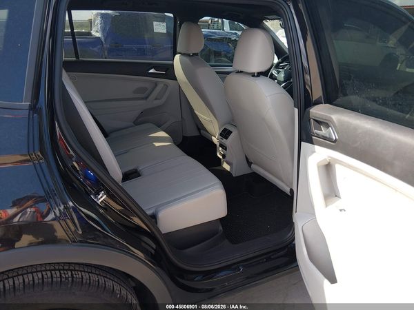 2024 VOLKSWAGEN TIGUAN 2.0T SE R-LINE BLACK — I8