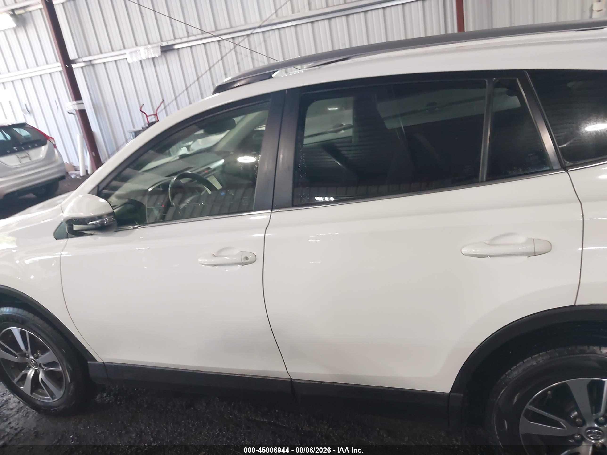 2017 TOYOTA RAV4 XLE