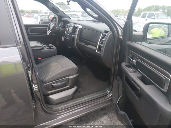 2024 RAM 1500 CLASSIC WARLOCK  4X2 5'7 BOX