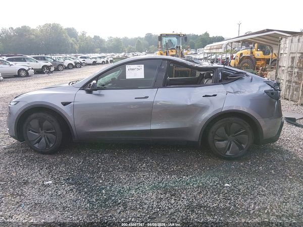 2026 TESLA MODEL Y