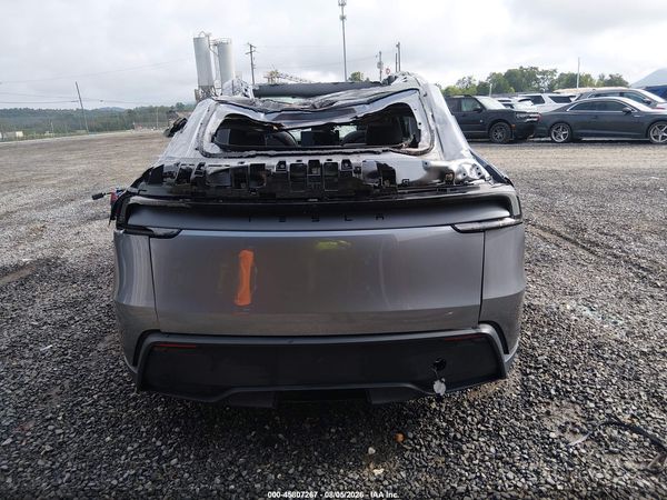 2026 TESLA MODEL Y