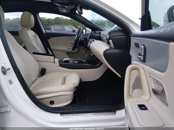 2019 MERCEDES-BENZ A 220 A220