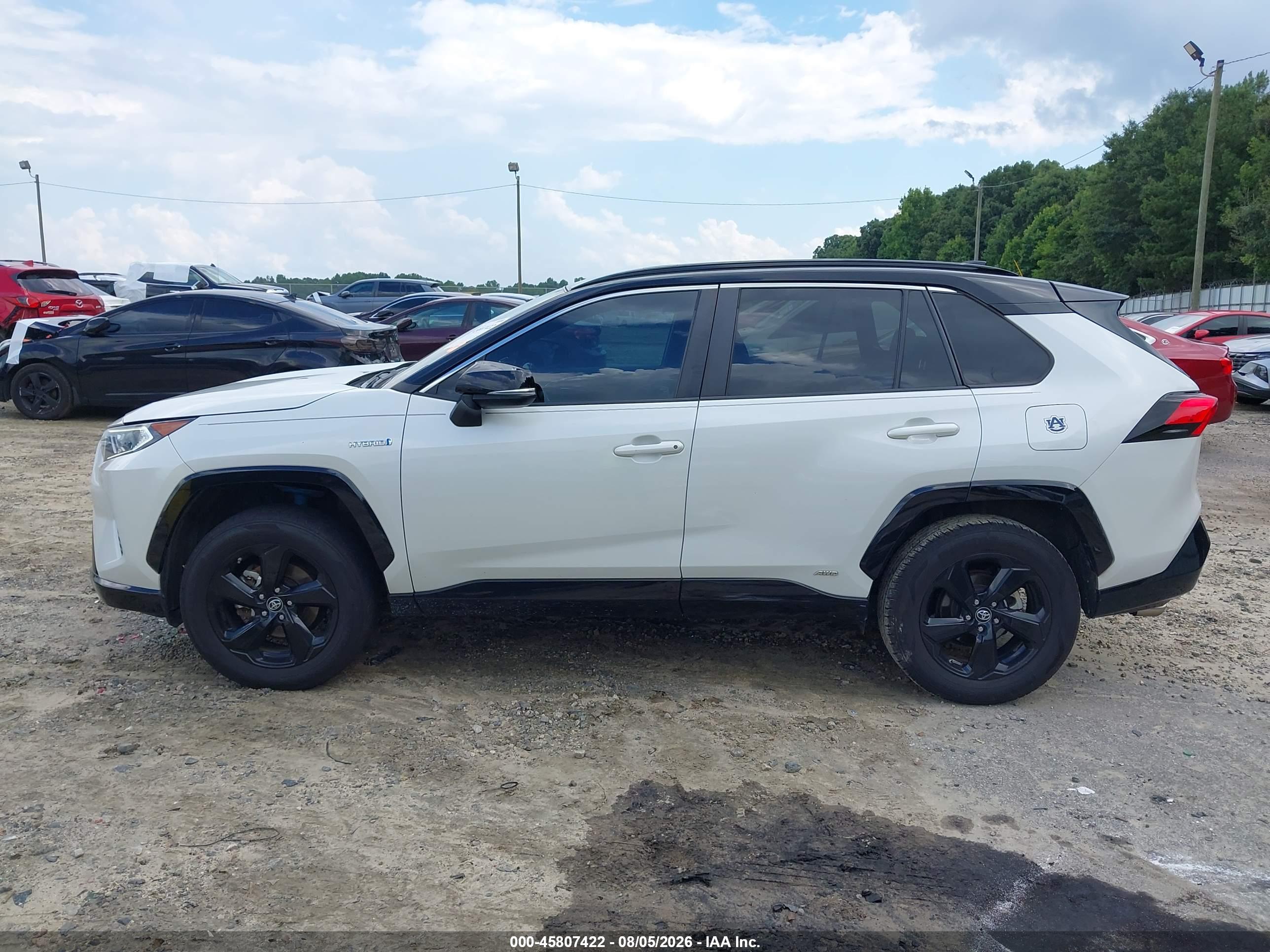 2019 TOYOTA RAV4 HYBRID XSE