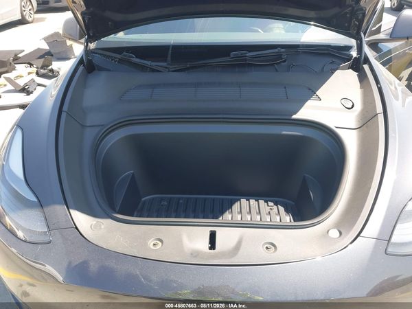 2025 TESLA MODEL Y